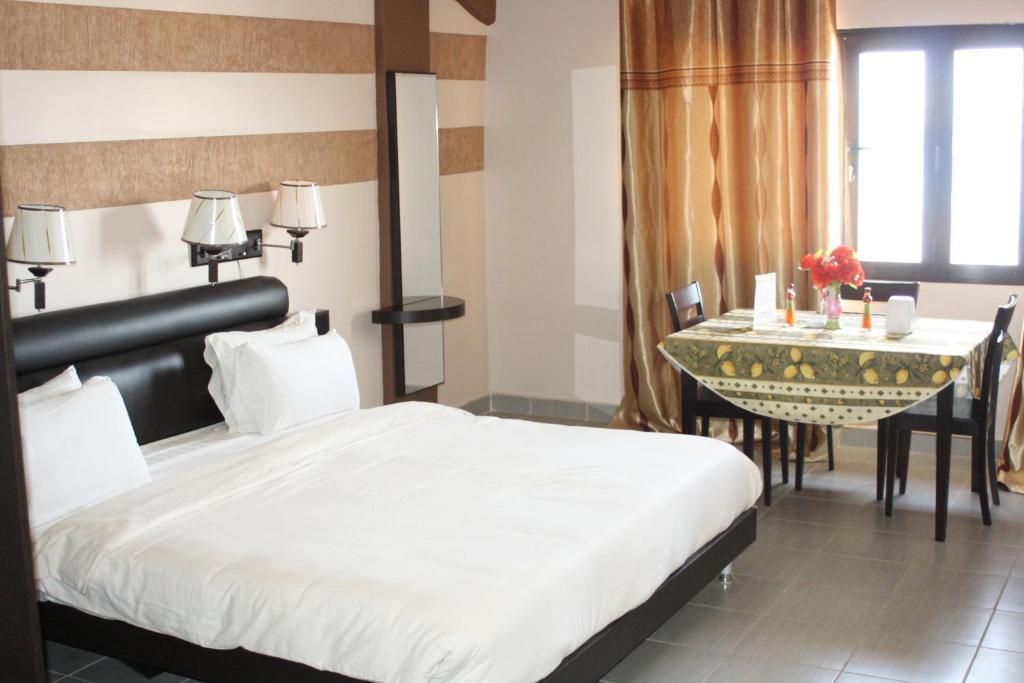 דקר Hotel Magic Land חדר תמונה