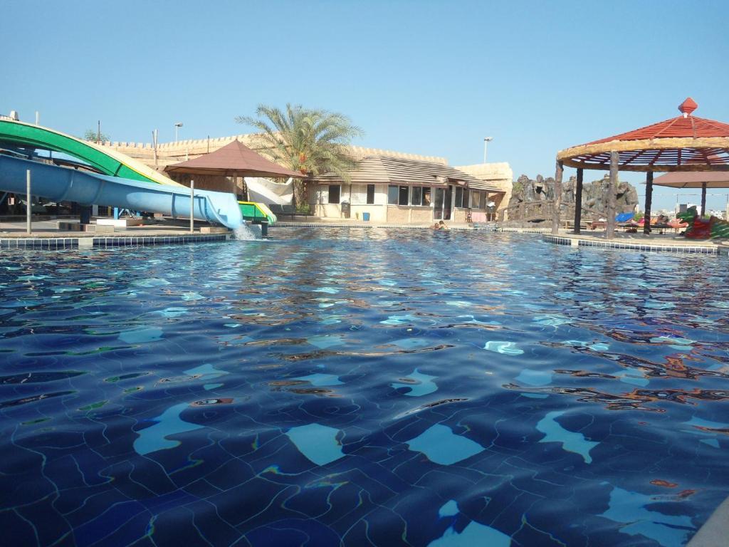 דקר Hotel Magic Land מראה חיצוני תמונה