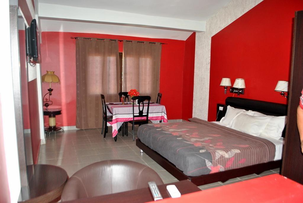 דקר Hotel Magic Land מראה חיצוני תמונה